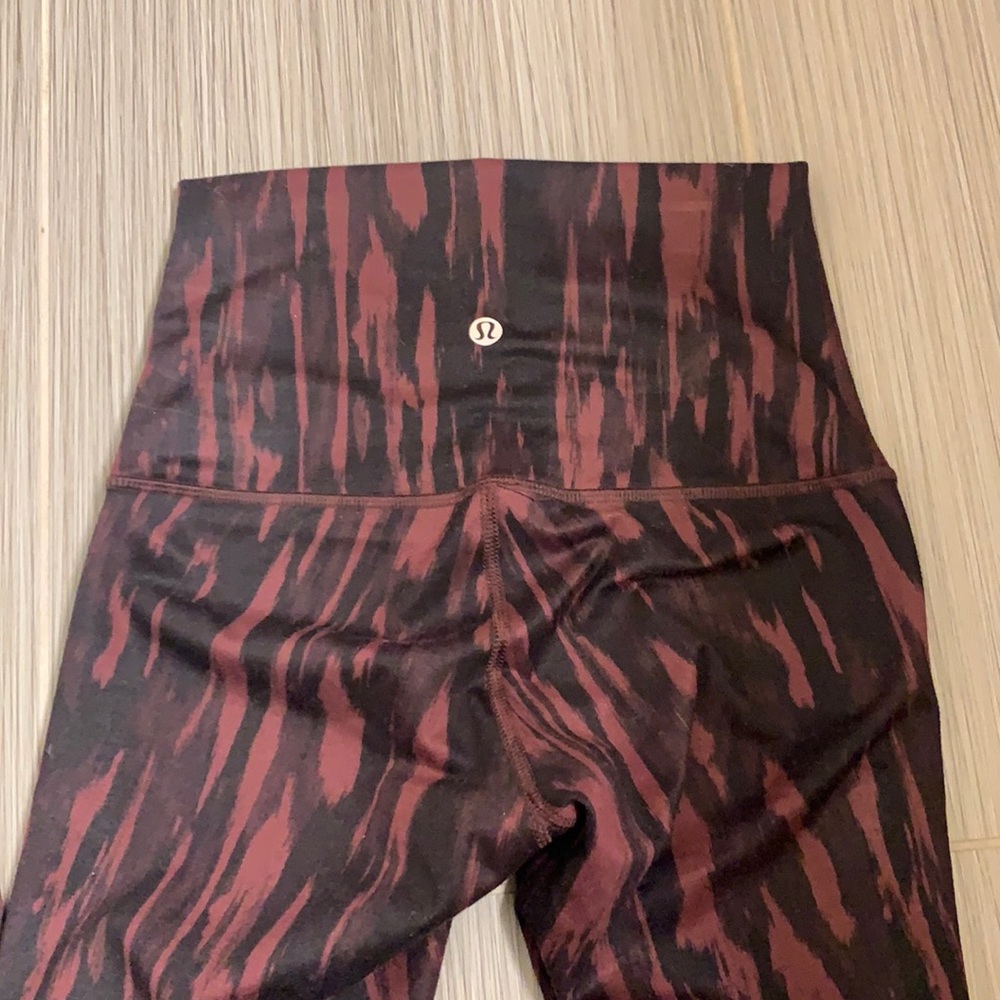 Lululemon Wunder Under leggings